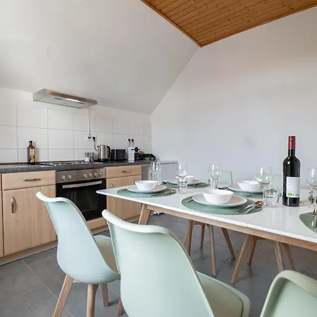 Appartement Spacious & Cozy Near